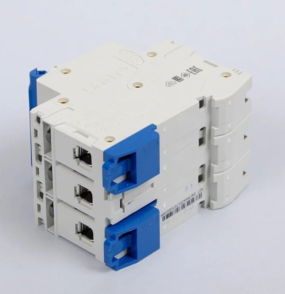 NB1-63 3P 20А 6кА х-ка C (DB) (R) CHINT (179702)